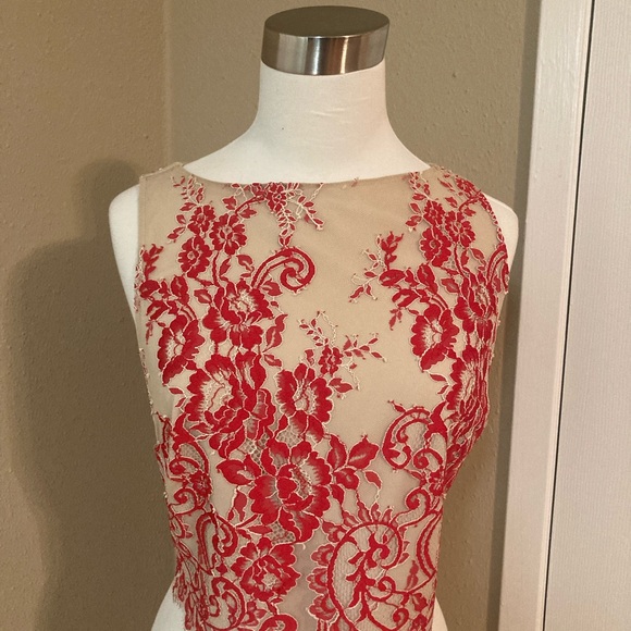 Alice & Olivia Lace Top - Picture 5 of 8